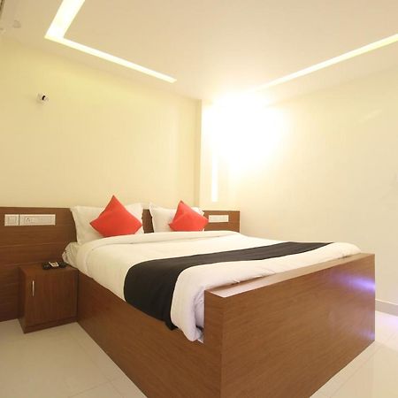 Divines Business Hotel Kuzhittura Dış mekan fotoğraf