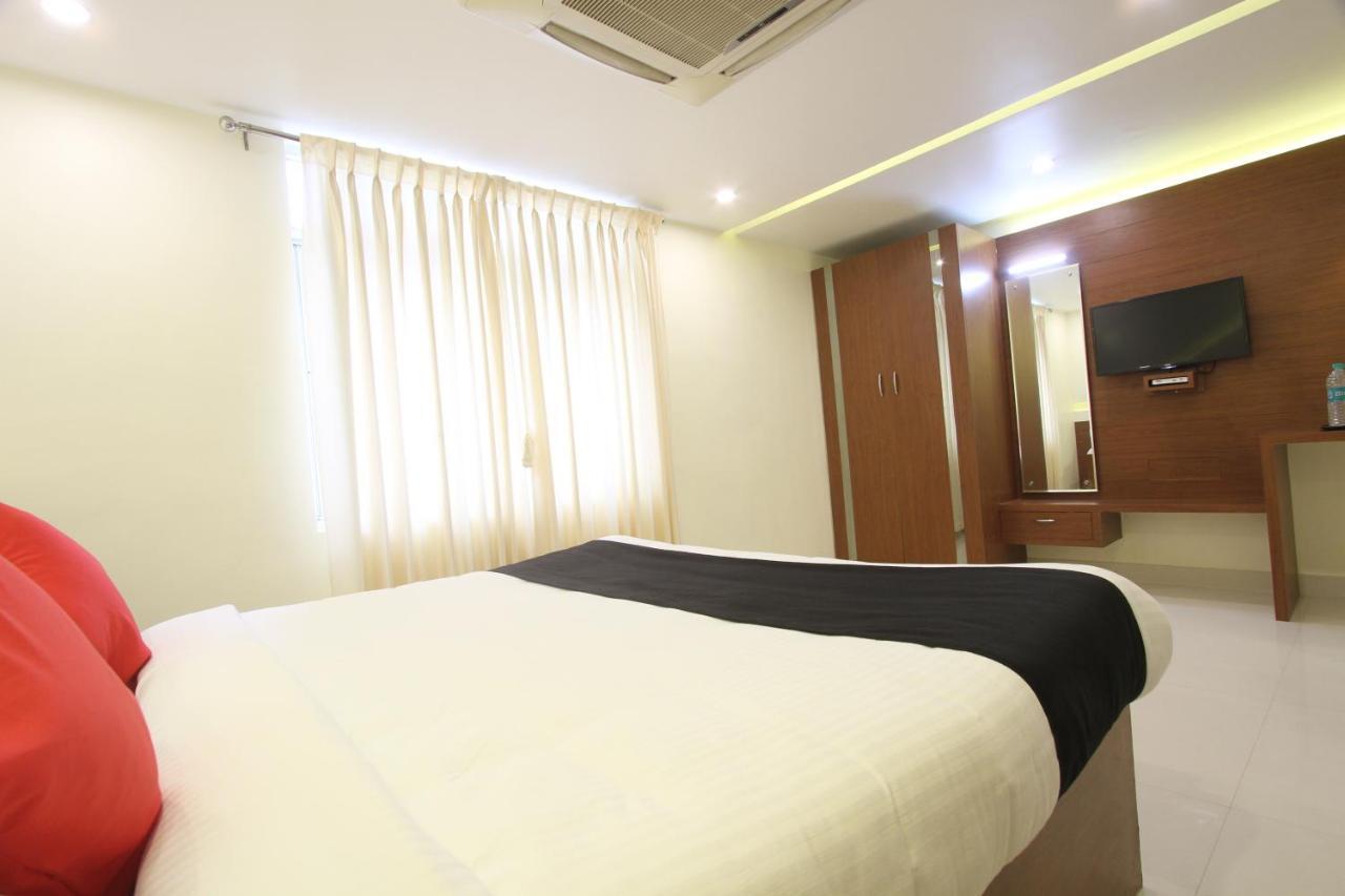 Divines Business Hotel Kuzhittura Dış mekan fotoğraf