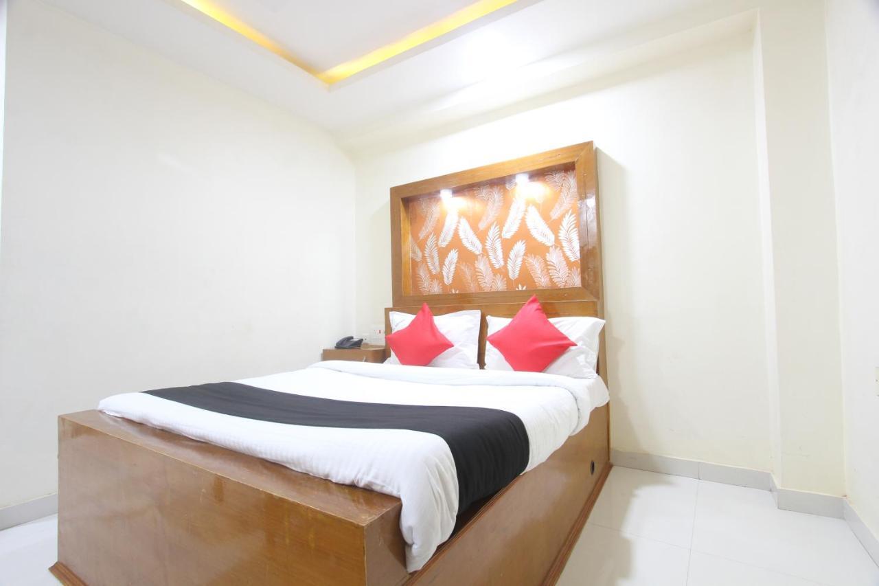 Divines Business Hotel Kuzhittura Dış mekan fotoğraf